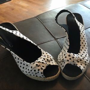 B & W Polka Dot Wedges